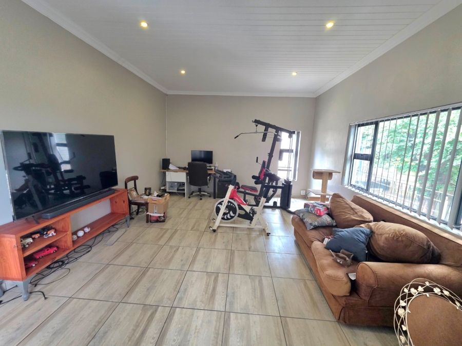 4 Bedroom Property for Sale in Hospitaalheuwel Free State